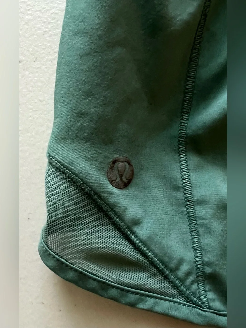 Lululemon Hotty Hot Lined Short 2.5” Frosted Pine Size 4
